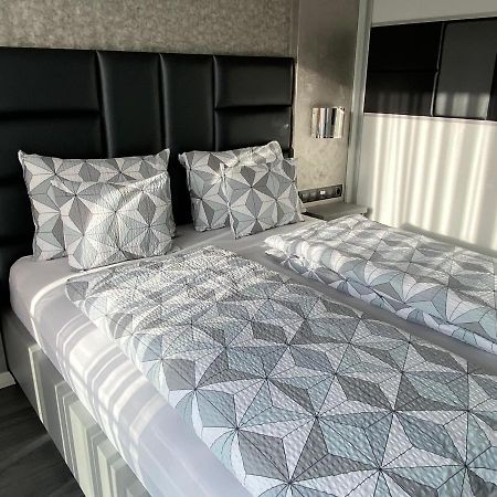 Noir Silvery Apartman 세게드 외부 사진