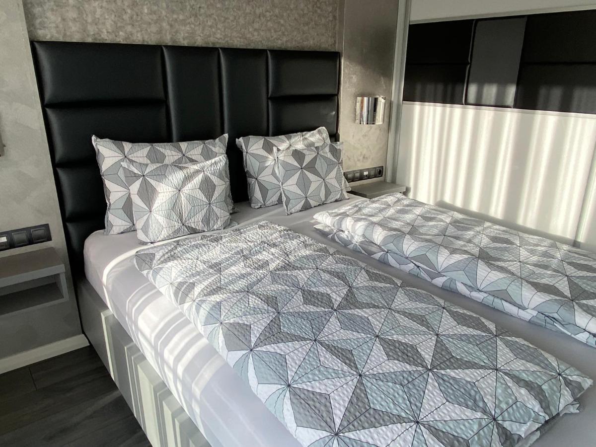 Noir Silvery Apartman 세게드 외부 사진